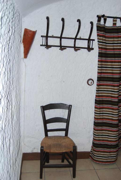 Cueva El Haro Guest House Baza Phòng bức ảnh
